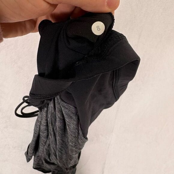 Lululemon Heathered Grey with Black Strappy Back Sports Bra Built In Size 8 - Picture 10 of 10